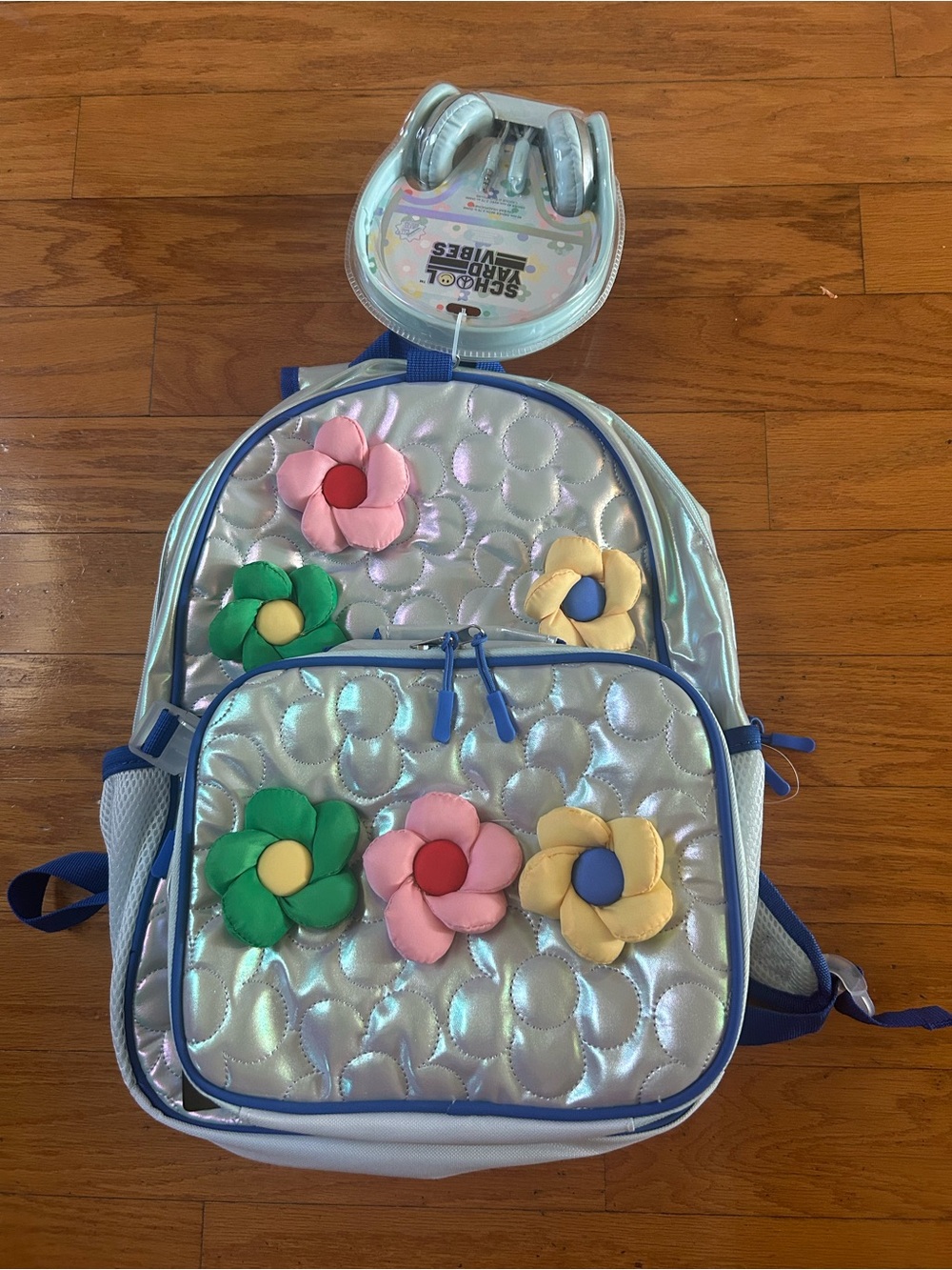 NWT girls 17” backpack , lunch bag & headphones 3pcs set